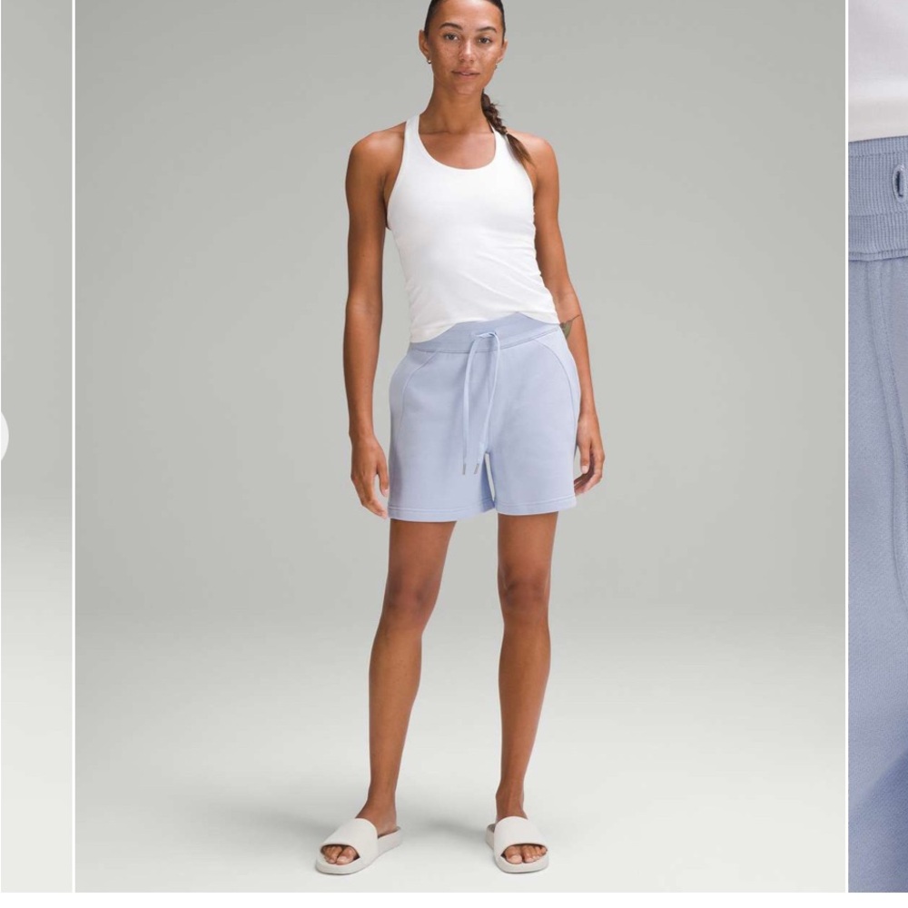 NWT Lululemon Scuba High-Rise Short 5"
Blue Linen. Size 4